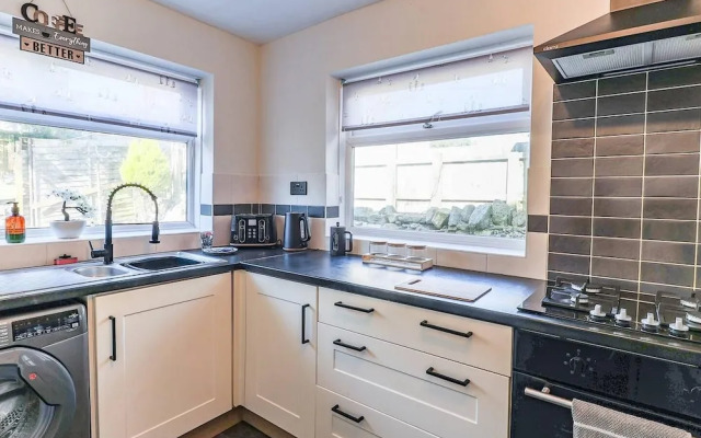 Cardiff Gem on Topaz Street - 4 Bedroom House