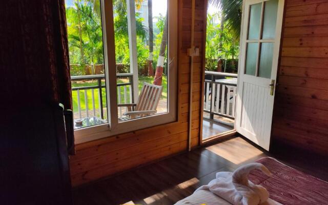 Casa Seaesta Beach Cottages and Suites