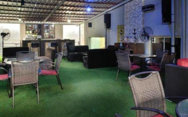Aden 360 By Intra