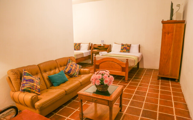 El Carmen Suites