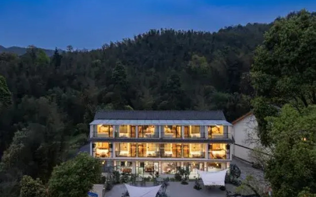 Qiannan Bamboo Sea Yanqi. Private Tang Homestay