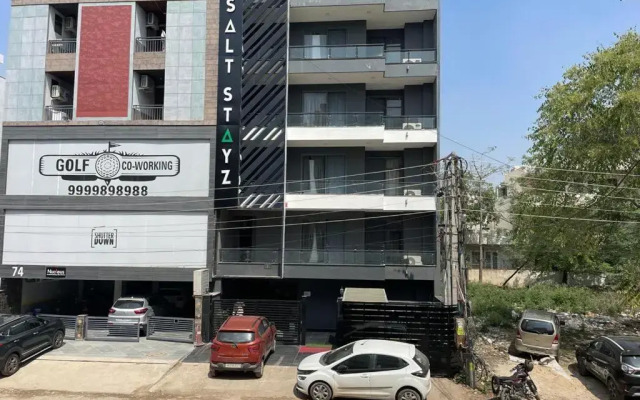 Saltstayz Express - Golf Course Road & DLF Phase-1
