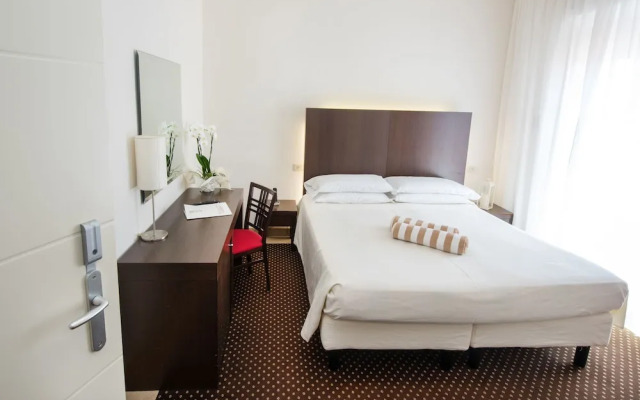 Hotel Cristina Corona