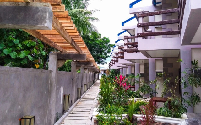 Ferellee Beachfront Inn
