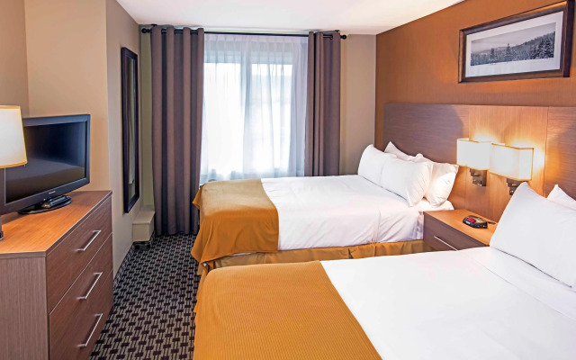Holiday Inn Express and Suites Tremblant by IHG