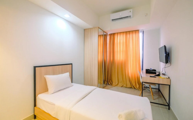 Best Deal Studio at Evenciio Apartment near Campus Area