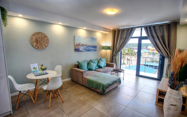 uSHAKA WATERFRONT - LUXURIOUS LAVISH LOOKER