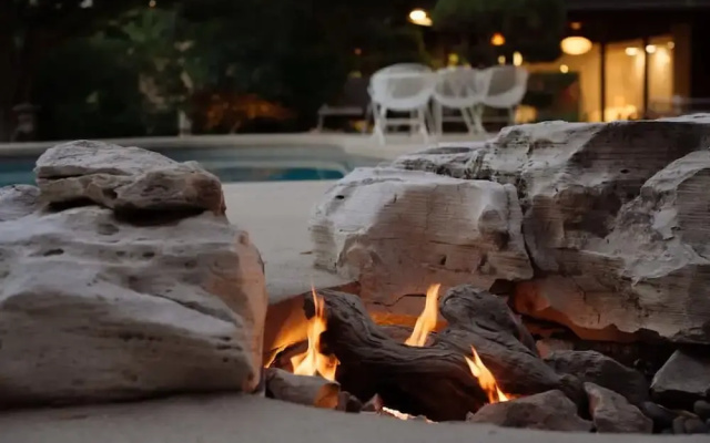 Zen Mountain Getaway w a Pool Hot Tub 5 Beds