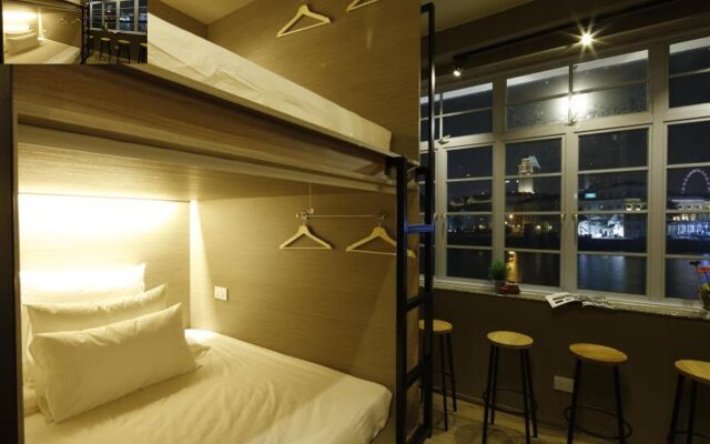 BEAT. Capsule Hostel @ Boat Quay