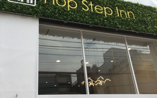 Hop Step Inn