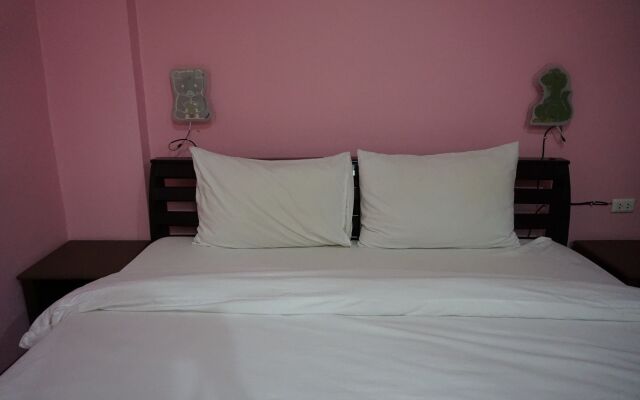 The Boss Grand Tower Hotel