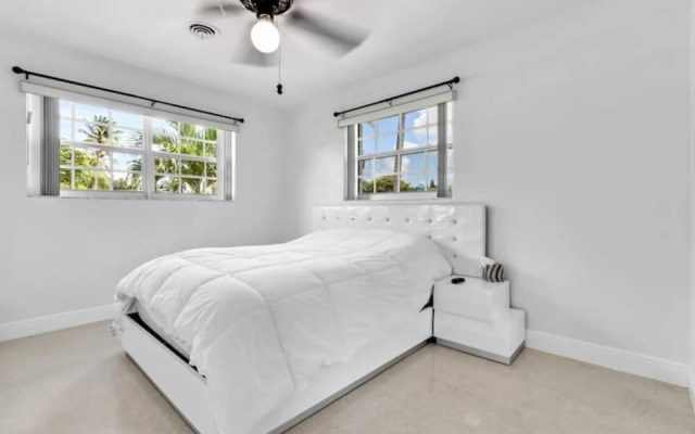 Luxurious 4BD Villa Top Amenities Pool