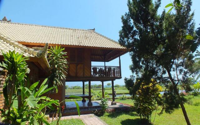 Shanti Loka Hotel