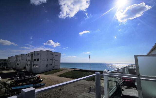 Sea View 3 Bedroom Seaside Property
