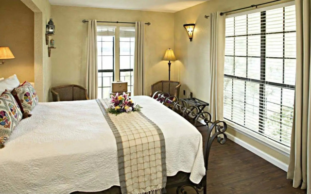 The Lakehouse Bed & Breakfast