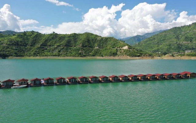 Le ROI Floating Huts & Eco Rooms