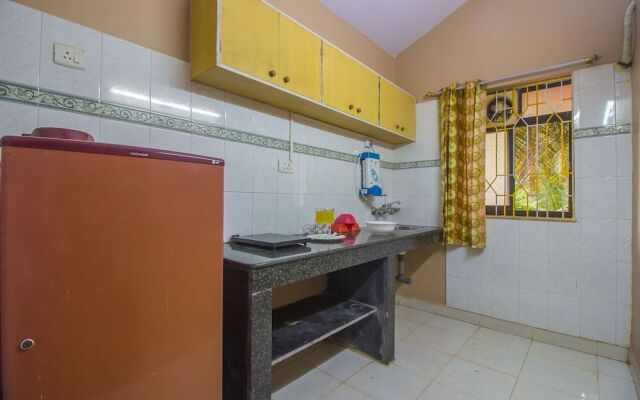 OYO 22067 Home Cozy 1BHK Near Carmona Beach