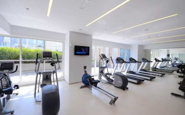 Amazing Stay in Marina With Balcony & View