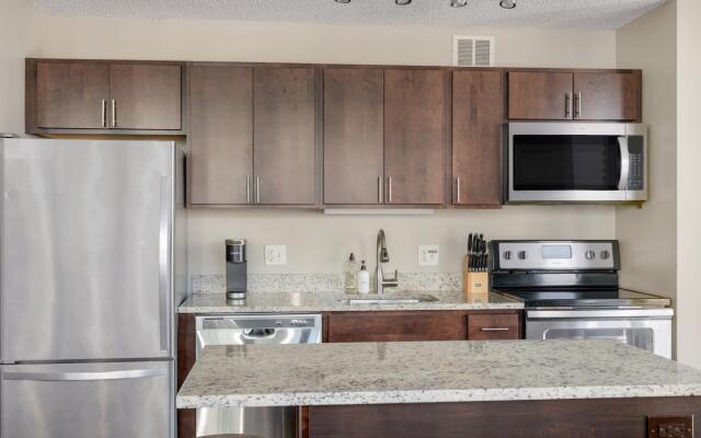 Chicago | Incredible 1BD/1BA River North Apartment