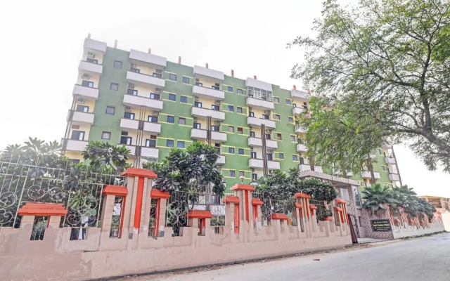 Pop 703878 Ag Yamuna Palace