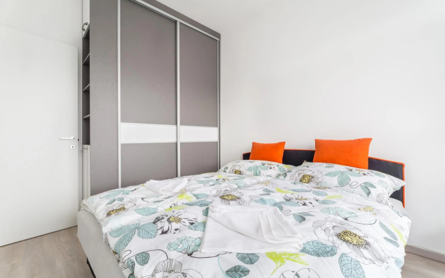 BpR CHIC White Home with Terrace & A/C & Garage