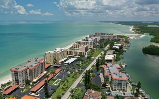 25870 Hickory Blvd #704