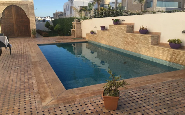 Beach Side Villa With Pool RefN1050