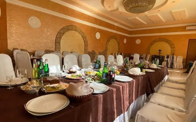 Nor Nreni Hotel