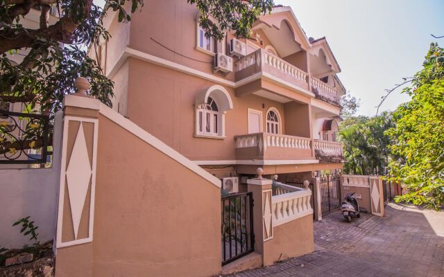 OYO 11424 Home Elegant 3BHK Villa Near Dona Paula Beach