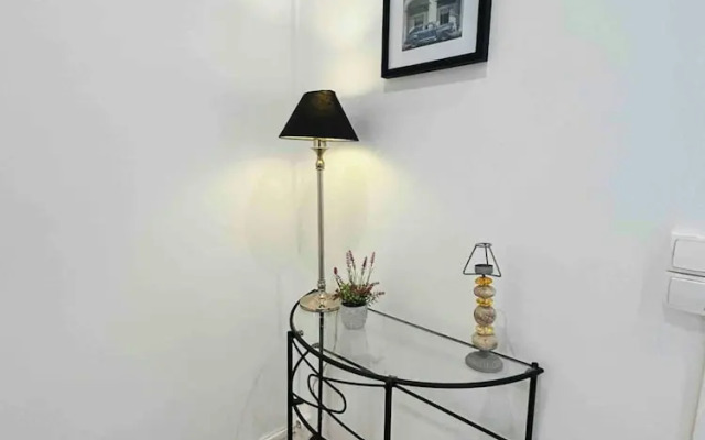 L Tape R Moise Hypercentre Sub