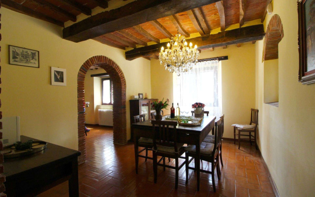 Stunning private villa for 6 guests with private pool, TV, pets allowed and parking