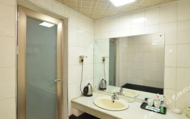 Harman Business Hotel (Shiyan Railway Station)