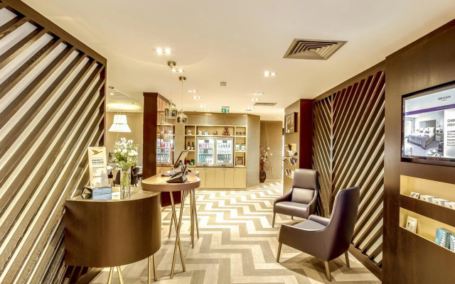 Mercure Paris Arc de Triomphe Etoile