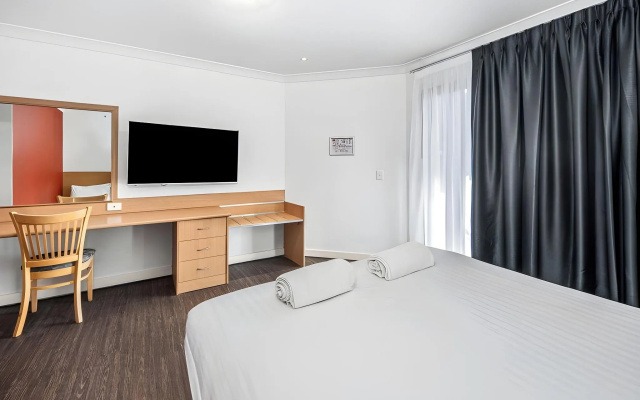 Diplomat Hotel Alice Springs – Guest Rooms – Alice Springs