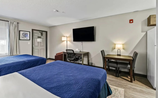 Baymont by Wyndham Ocala Suites
