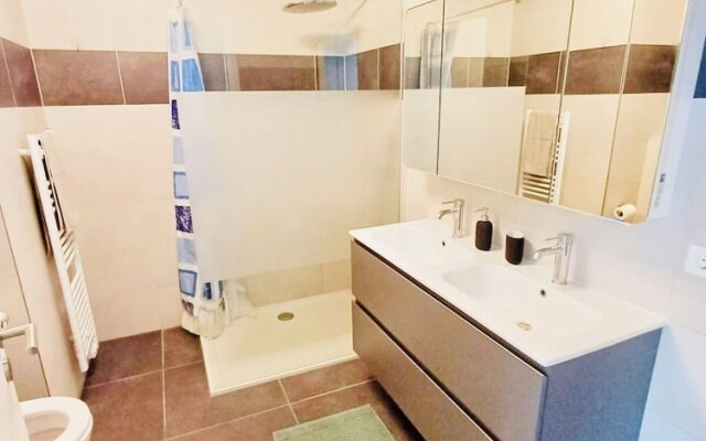Brand new 2bedrooms Penthouse in Center