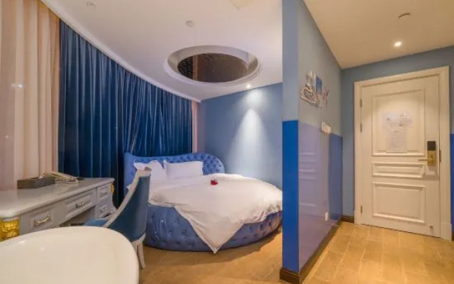 Shanghai Maritime Phoenix theme Hotel