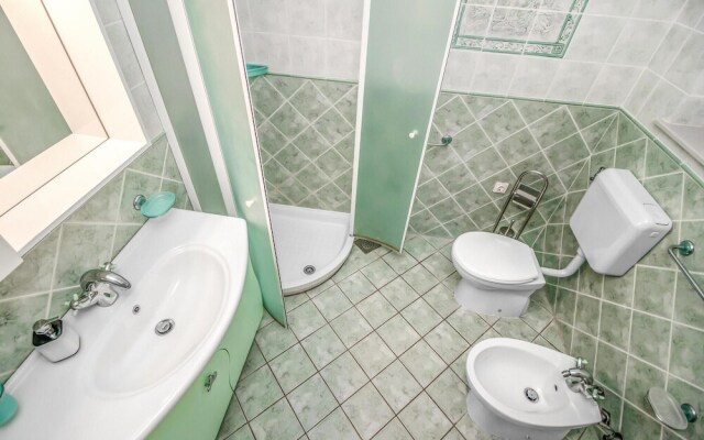 Nice Home in Dramalj With Wifi and 7 Bedrooms