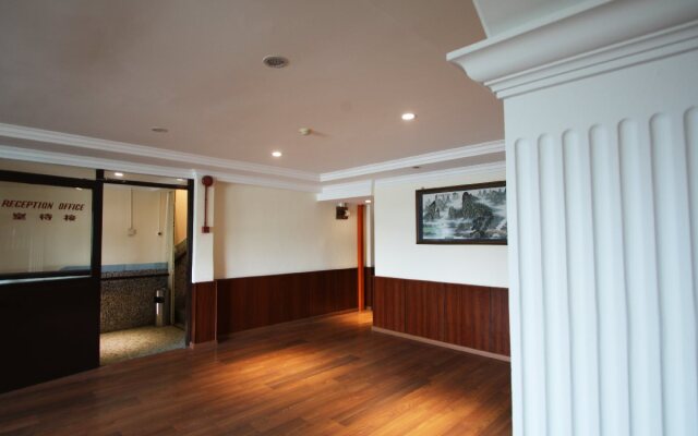 Fata Garden Hotel by Place2stay