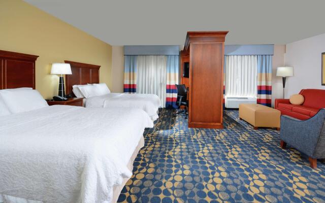 Hampton Inn & Suites Huntersville