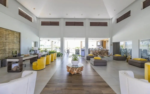 Gold Coast Townhome w Pools GYM 24 7 Security