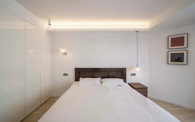 Book and Bed-Jingan Temple