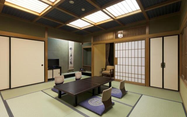 Okada Ryokan Warakutei