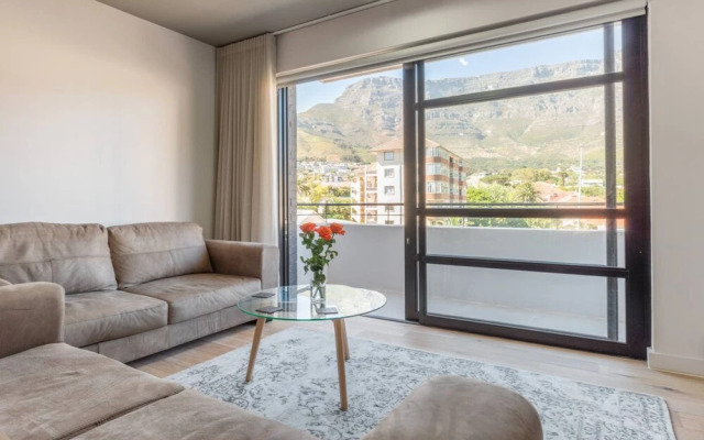 Stylish 2 Bedroom Luxury Apartment In Gardens