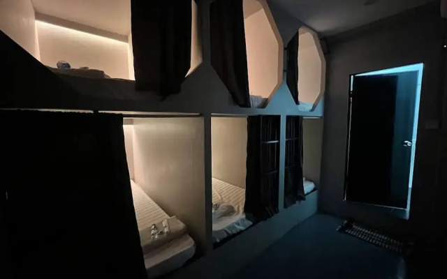 Central Pod Capsule Hostel