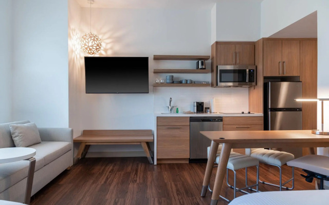 Element Dallas Richardson