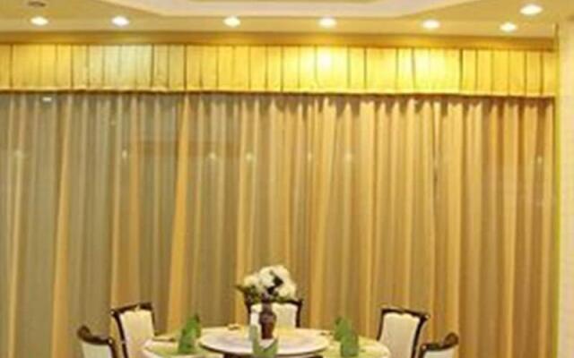 Visiting Card Hotel & Resort