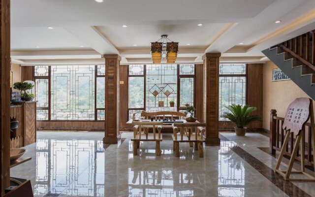 Floral Hotel Xijiang Banshan Yunfu