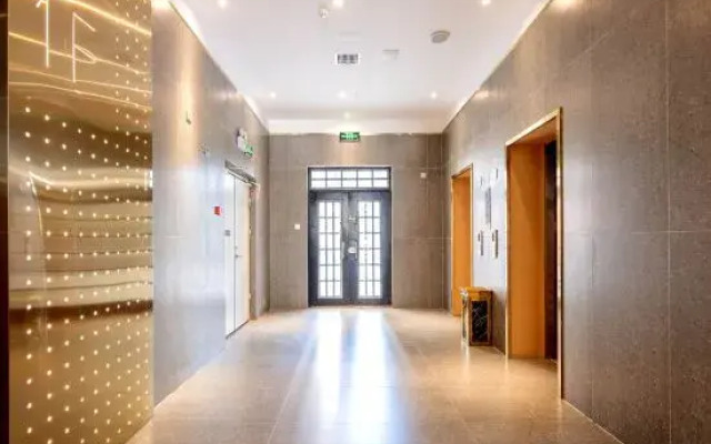 Borrman Hotel (Korla Kongquehe)