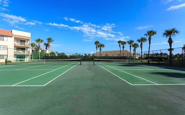 Ocean Village Club O14
